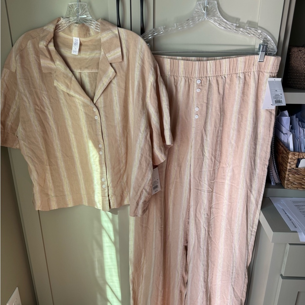 NWT Stars Above Matching Striped Top & Wide Cropped Pants (SZ L Top, XL Pants) - Picture 4 of 16
